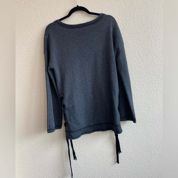 Wildfox Jena Sweatshirt Black - Picture 2 of 8